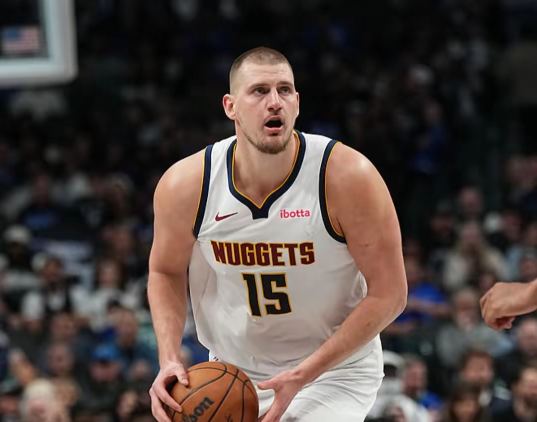 穆雷重返赛场，重要助攻首场状态出色，独行侠观众沸腾！