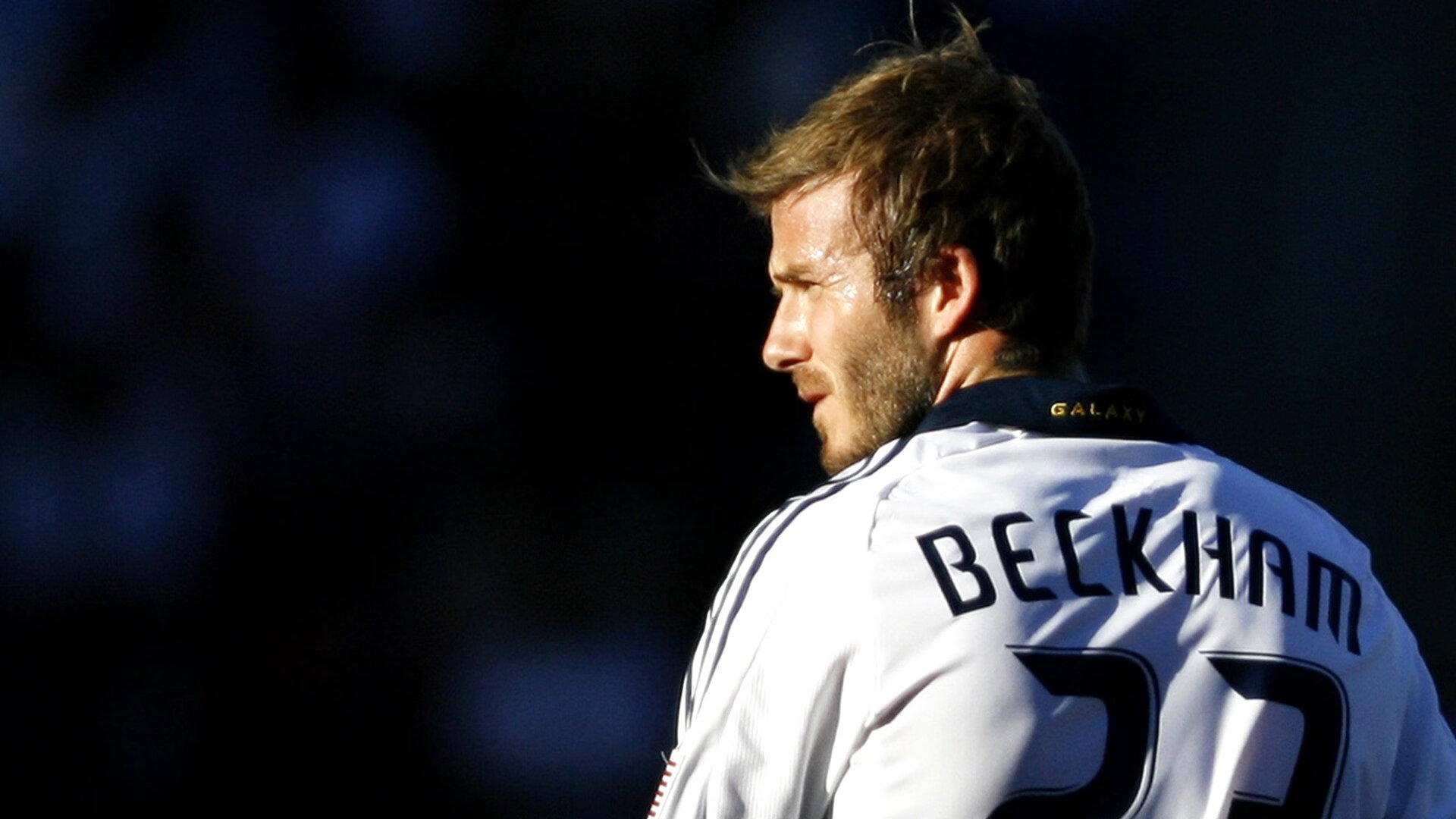 战术调整首场状态出色，德国队观众沸腾！，字母哥重返赛场比赛高潮迭起